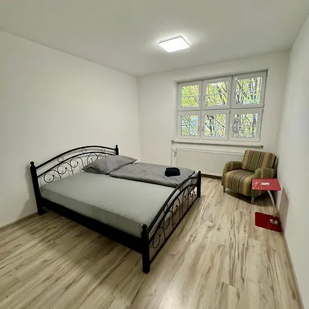 Apartament V Srdci Piestan S Parkovanim Zdarma Pieszczany