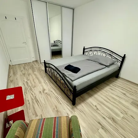 V Srdci Piestan S Parkovanim Zdarma